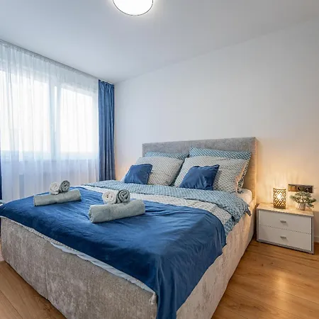 Uplne Novy Pri Auparku 1 , Center Pre 4 Osoby * Kosice