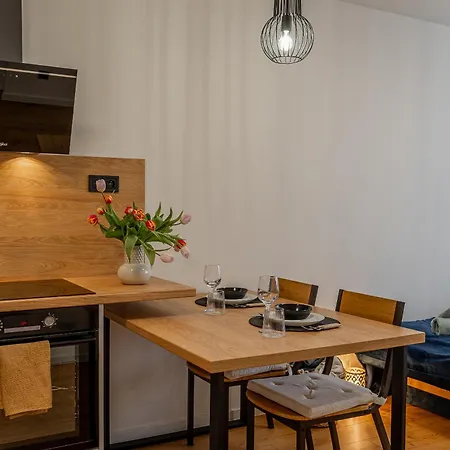 Uplne Novy Pri Auparku 1 , Center Pre 4 Osoby * Kassa