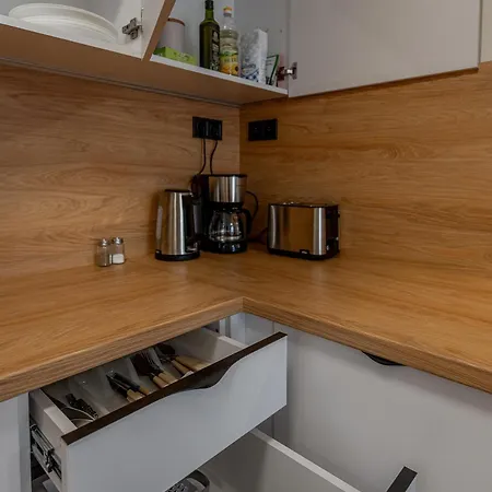 Uplne Novy Pri Auparku 1 , Center Pre 4 Osoby * Košice