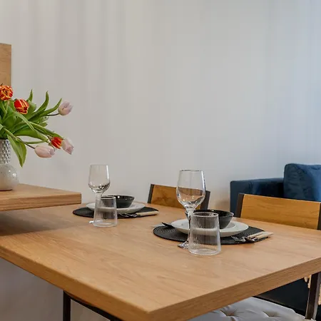 Uplne Novy Pri Auparku 1 , Center Pre 4 Osoby Apartamento *