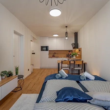 Uplne Novy Pri Auparku 1 , Center Pre 4 Osoby * קושיצה