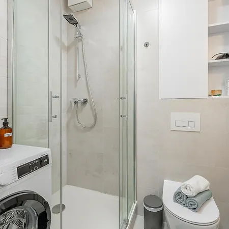 Apartman Uplne Novy Pri Auparku 1 , Center Pre 4 Osoby Kassa