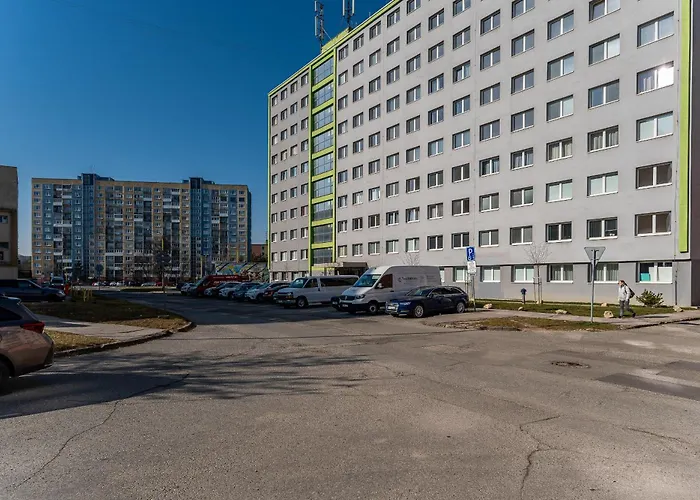 Uplne Novy Pri Auparku 1 , Center Pre 4 Osoby Appartement