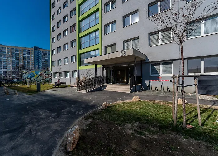 Uplne Novy Pri Auparku 1 , Center Pre 4 Osoby Appartement *