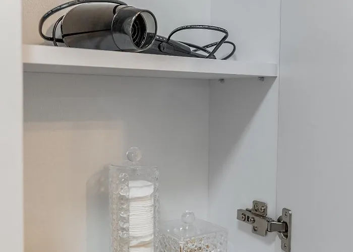 Uplne Novy Pri Auparku 1 , Center Pre 4 Osoby Appartamento