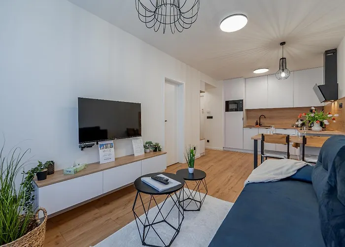 Uplne Novy Pri Auparku 1 , Center Pre 4 Osoby Appartement