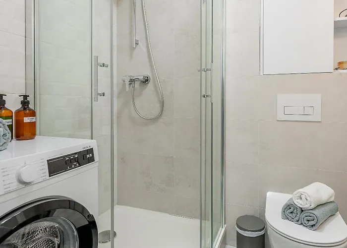 Uplne Novy Pri Auparku 1 , Center Pre 4 Osoby Appartement *